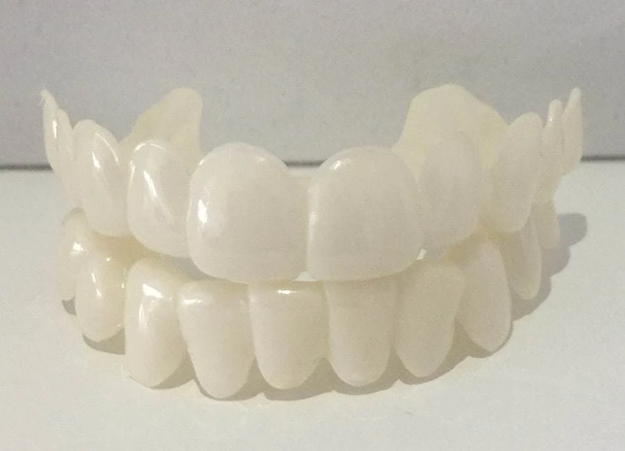 Snap On Veneers-Fake Teeth veneers that look natural.